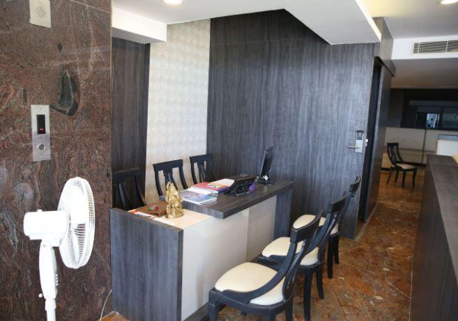 Hotel La Castle Chennai Bagian luar foto