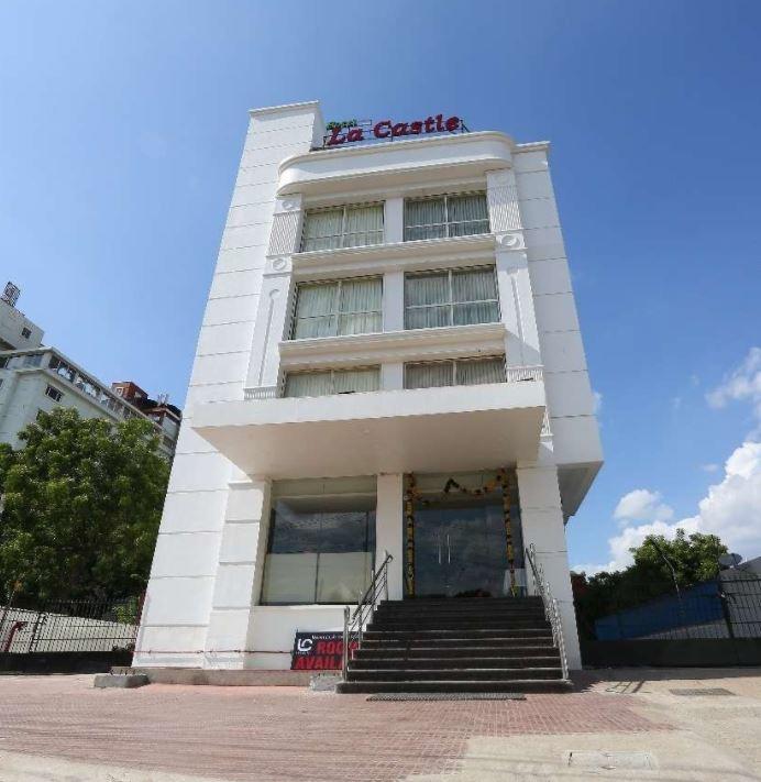 Hotel La Castle Chennai Bagian luar foto